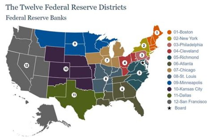 Are there 12 regional Federal Reserve banks?