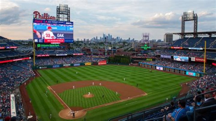 Do you have to wear mask at Phillies game?