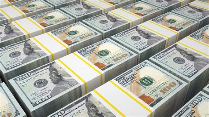 How much is in a bundle of notes?