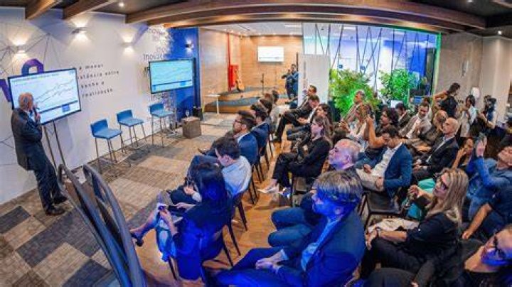 What is a business club?