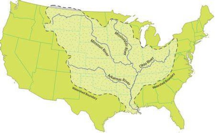 Where does the Mississippi river run into the ocean?