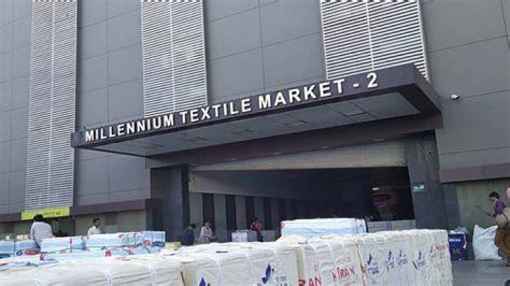 Which is the biggest textile market in Surat?