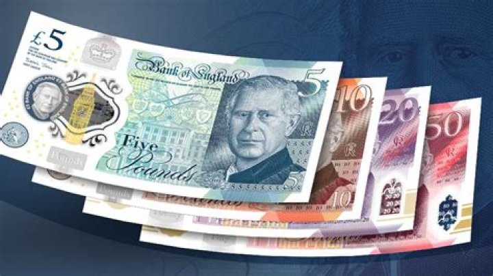 Who receives the money of a cheque?